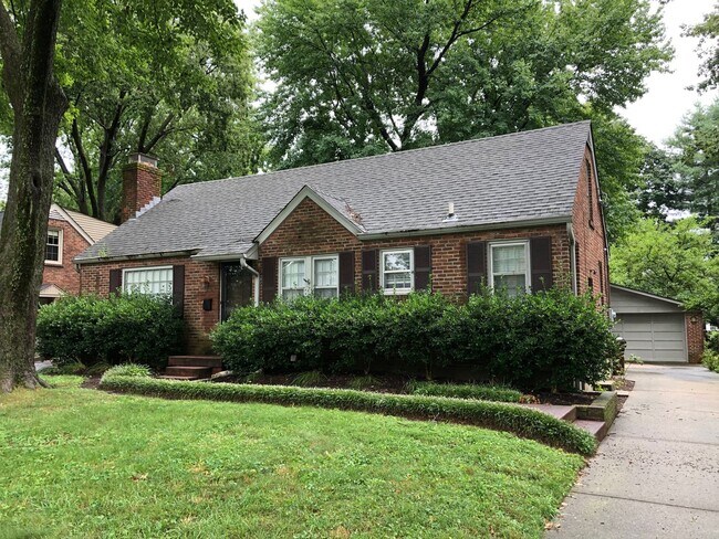 4032 Elmwood Ave in St Matthews, KY - Building Photo - Building Photo