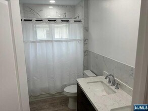 86 Orange Ave in Elmwood Park, NJ - Building Photo - Building Photo