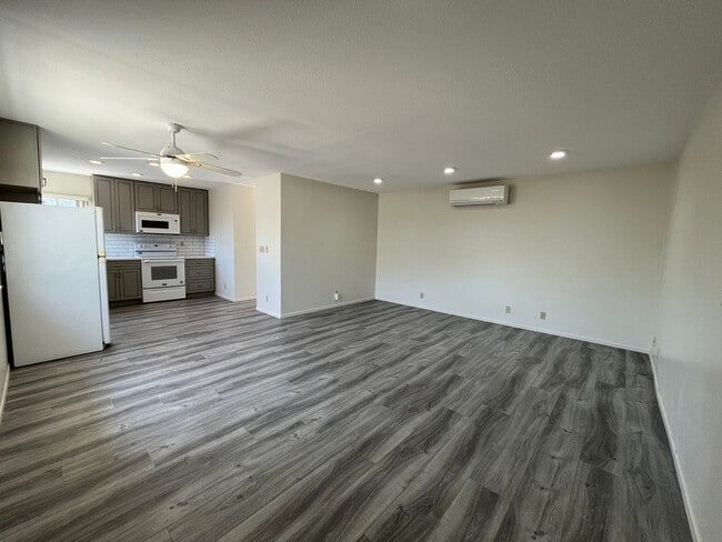 627 Evergreen Ave in Thousand Oaks, CA - Building Photo - Building Photo