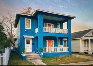 2151 Olive St in Baton Rouge, LA - Building Photo - Building Photo
