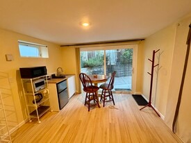 4 Miramar Ave, Unit Garden Studio in San Rafael, CA - Building Photo