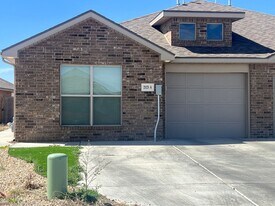 2123 N Texas Ave in Lubbock, TX - Building Photo