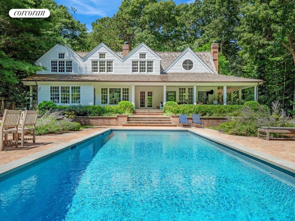 28 Cedar Trail in East Hampton, NY - Foto de edificio