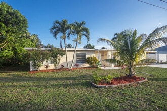 142 Atlantic Ave in Indialantic, FL - Building Photo - Building Photo