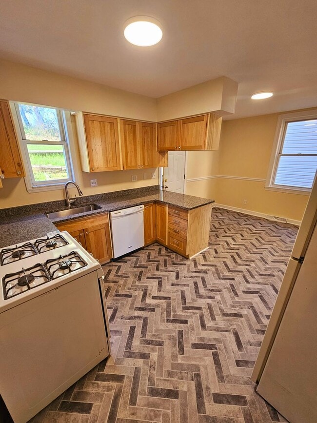 property at 507-507 Russellwood Ave