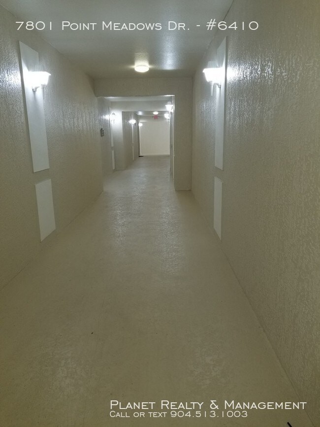 7801 Point Meadows Dr-Unit -#6410 in Jacksonville, FL - Building Photo - Building Photo