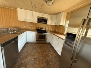 1441 49th St W in Williston, ND - Building Photo - Building Photo