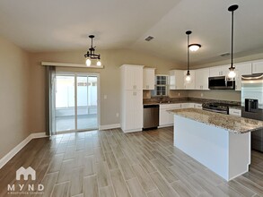 1339 Primrose Ct in Lakeland, FL - Building Photo - Building Photo