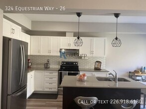 324 Equestrian Way in Cambridge, ON - Building Photo - Building Photo