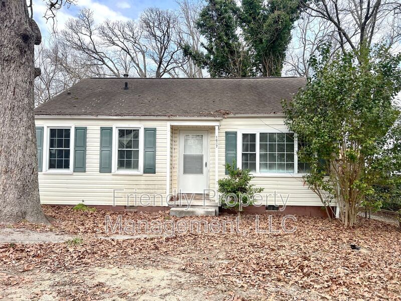 1607 Textile Dr in Greensboro, NC - Building Photo