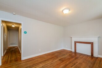 110 E Crestview Dr in Smithfield, NC - Building Photo - Building Photo