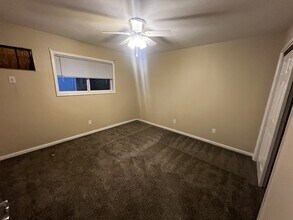 4216 Flintlock Dr in Louisville, KY - Building Photo - Building Photo