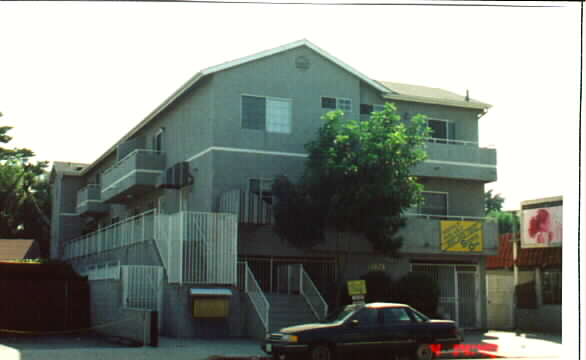 14826 Magnolia Blvd in Sherman Oaks, CA - Building Photo - Building Photo