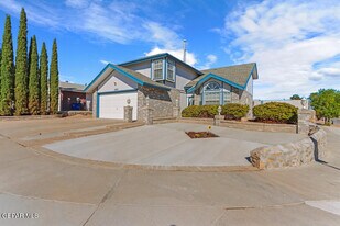 11823 Stone Castle Dr in El Paso, TX - Building Photo