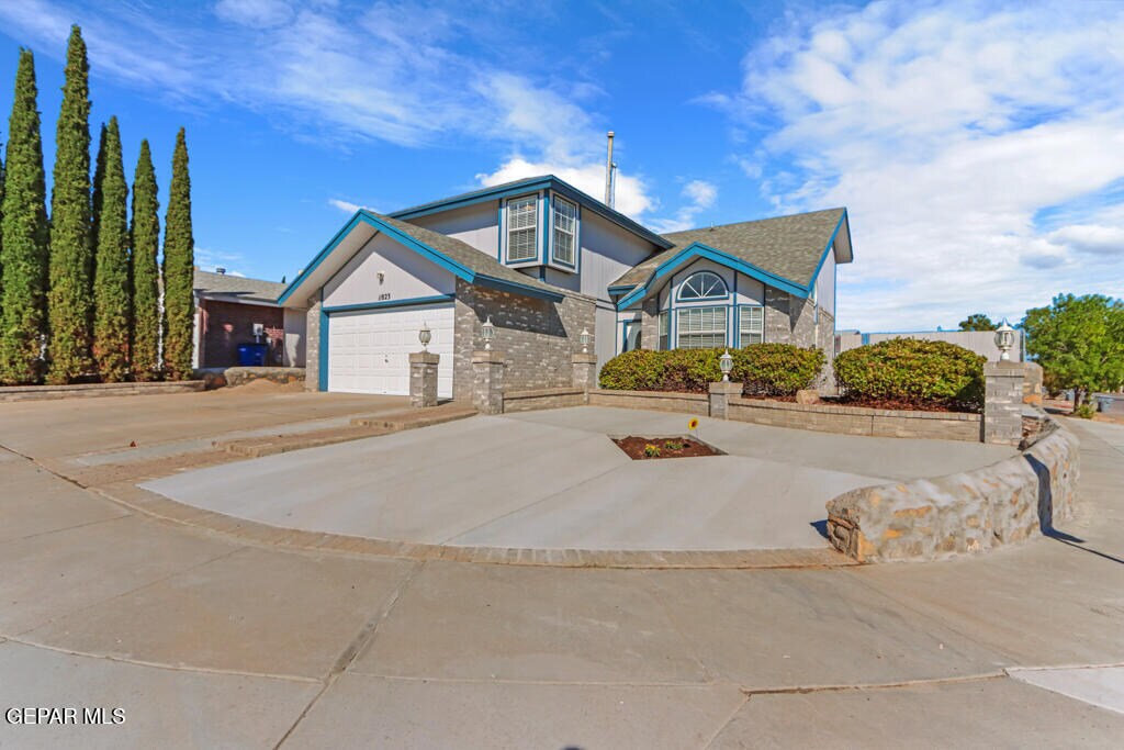 11823 Stone Castle Dr in El Paso, TX - Building Photo