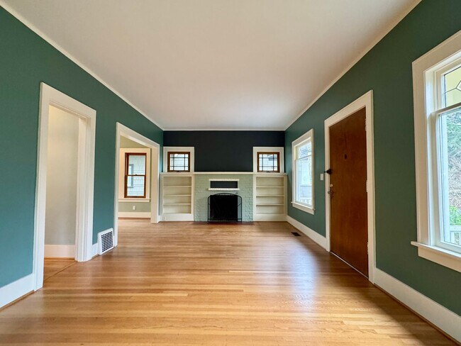 6210 20th Ave NE in Seattle, WA - Building Photo - Building Photo