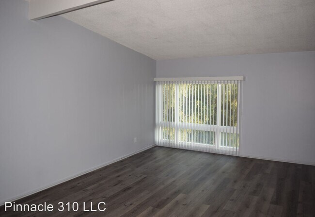 310 S Eucalyptus Ave in Inglewood, CA - Building Photo - Building Photo