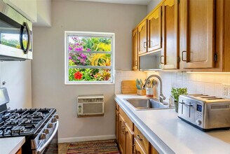 9271 W Bay Harbor Dr in Bay Harbor Islands, FL - Building Photo - Building Photo