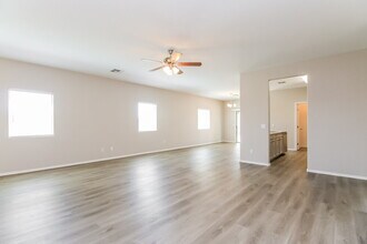 1715 E Renegade Trail in San Tan Valley, AZ - Building Photo - Building Photo
