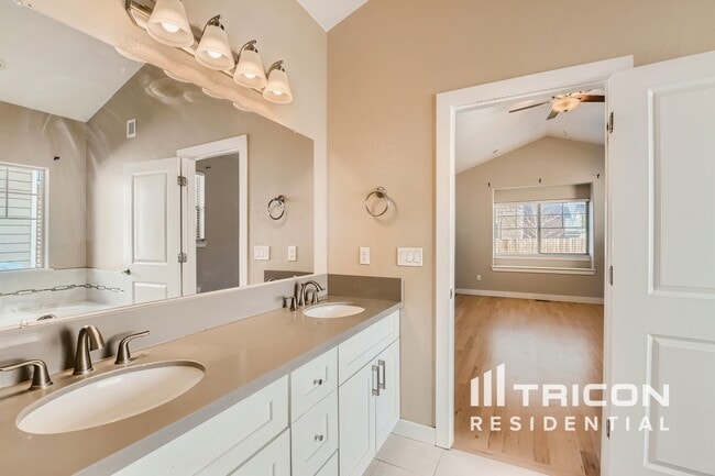 10551 Xanadu St in Commerce City, CO - Building Photo - Building Photo