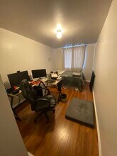 317 E 17th St in Oakland, CA - Foto de edificio - Building Photo