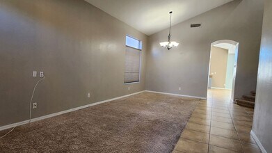 35915 W Marin Ave in Maricopa, AZ - Foto de edificio - Building Photo