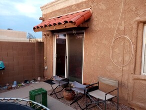 4031 S 44th Way in Phoenix, AZ - Building Photo - Building Photo