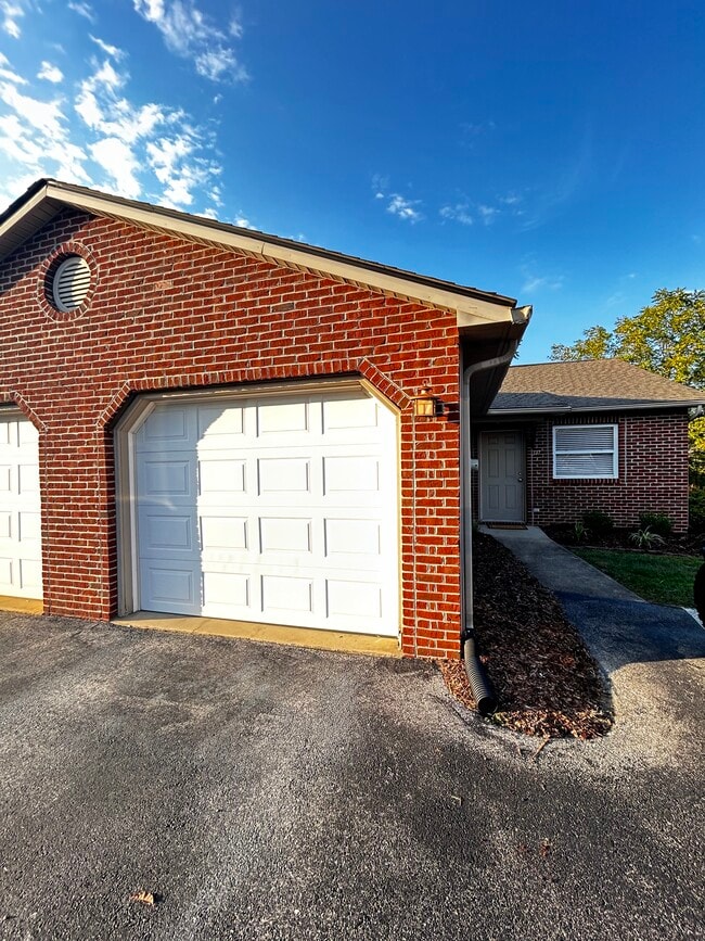 property at 117 Mesa Dr