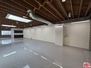 3751 S Robertson Blvd in Culver City, CA - Building Photo - Building Photo