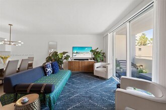 1658 Bay Rd in Miami Beach, FL - Building Photo - Building Photo