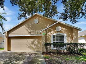 2768 Whispering Trails Dr in Winter Haven, FL - Building Photo