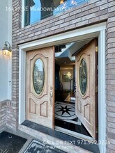 16417 SE Meadowland Ct in Portland, OR - Building Photo - Building Photo