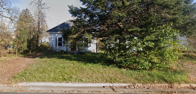 property at 317 E 10th St S
