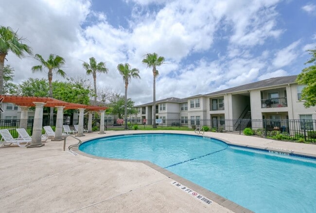 La Villita Apartments in Brownsville, TX - Building Photo - Building Photo