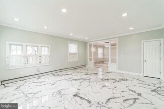 23 E Elm St in Linden, NJ - Building Photo - Building Photo
