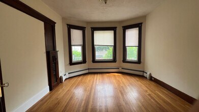 46 Sunset Rd, Unit 1 in Somerville, MA - Building Photo - Building Photo