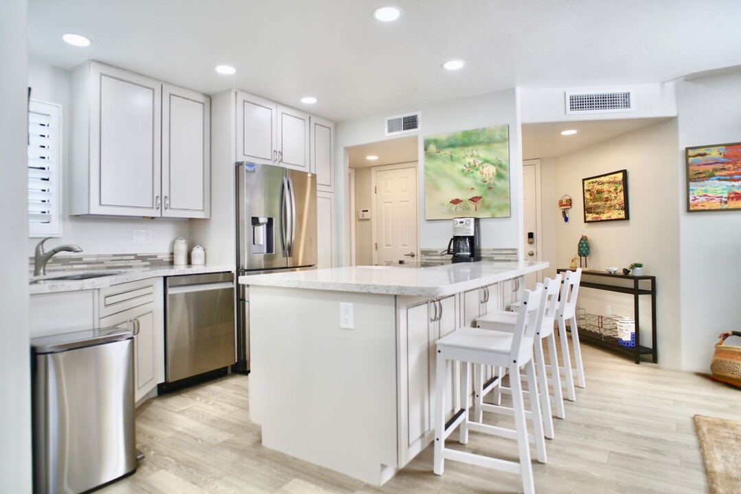5800 N Kolb Rd in Tucson, AZ - Building Photo