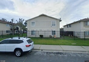 2112 Spanos St in Antioch, CA - Building Photo