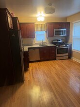 103 Bowling Ln in Westerly, RI - Building Photo - Building Photo