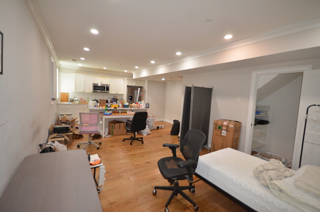 18 Mount Hood Rd, Unit 2