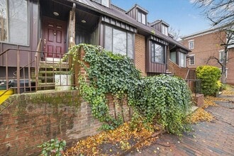 105 Jackson St in Trenton, NJ - Foto de edificio - Building Photo