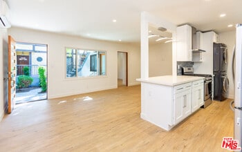 1328 19th St in Santa Monica, CA - Building Photo - Building Photo