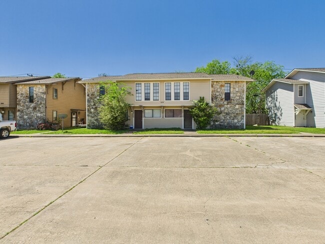 1108 Welsh Ave in College Station, TX - Building Photo - Building Photo