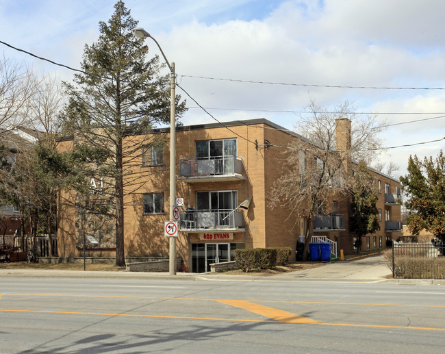 620 Evans Ave in Toronto, ON - Building Photo - Primary Photo