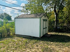 458 Anton Dr in San Antonio, TX - Foto de edificio - Building Photo