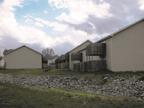 G&R Rentals in Carbondale, IL - Building Photo - Building Photo