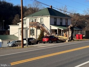 8 Chapman St in Berkeley Springs, WV - Building Photo - Building Photo