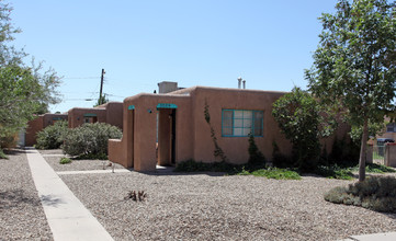 3524-3528 Ross Ave SE in Albuquerque, NM - Building Photo - Building Photo