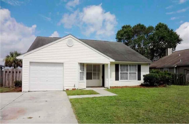 129 Marsh Edge Ln in Savannah, GA - Building Photo - Building Photo