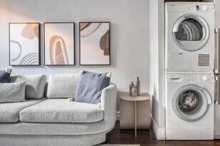 229 1st Ave, Unit 2B in New York, NY - Building Photo